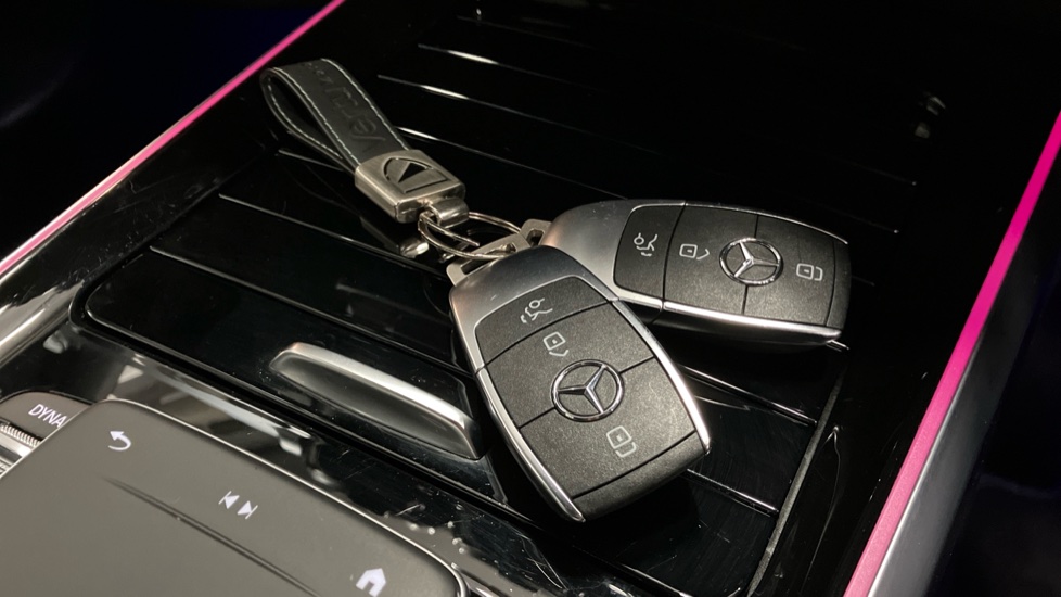 Mercedes-Benz GLB 220d 4Matic AMG Line Premium 5dr 8G-Tronic Diesel Estate - Image 20