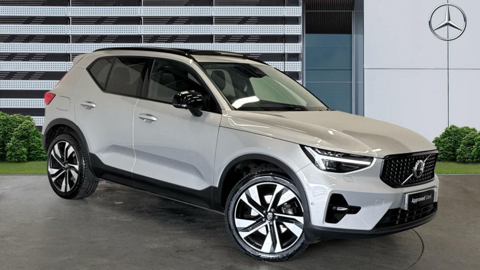 Volvo XC40 2.0 B4P Ultra Dark 5dr Auto Petrol Estate - Image 1