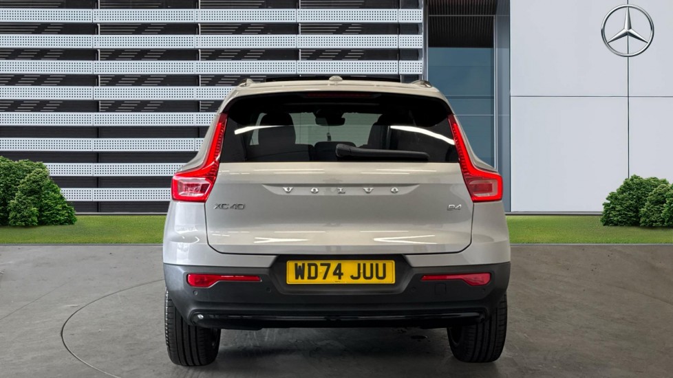 Volvo XC40 2.0 B4P Ultra Dark 5dr Auto Petrol Estate - Image 6