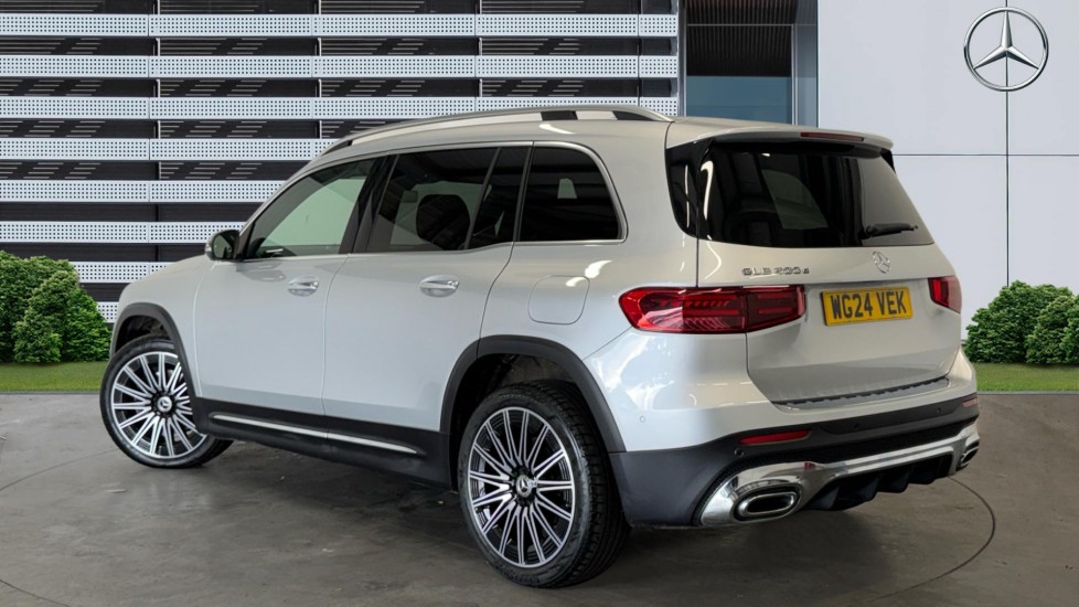 Mercedes-Benz GLB 200d AMG Line Premium Plus 5dr 8G-Tronic Diesel Estate - Image 2