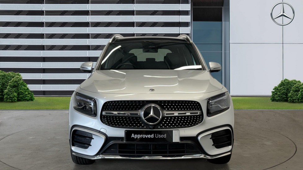 Mercedes-Benz GLB 200d AMG Line Premium Plus 5dr 8G-Tronic Diesel Estate - Image 3