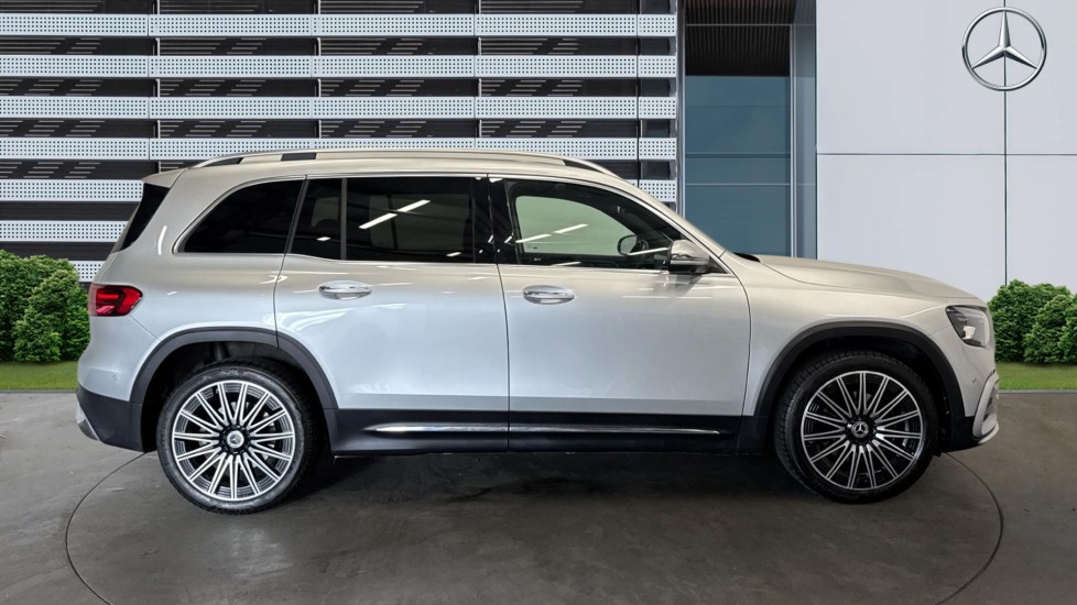 Mercedes-Benz GLB 200d AMG Line Premium Plus 5dr 8G-Tronic Diesel Estate - Image 5