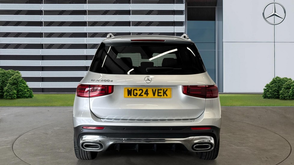 Mercedes-Benz GLB 200d AMG Line Premium Plus 5dr 8G-Tronic Diesel Estate - Image 6