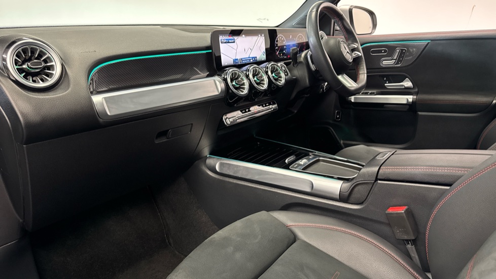 Mercedes-Benz GLB 200d AMG Line Premium Plus 5dr 8G-Tronic Diesel Estate - Image 9