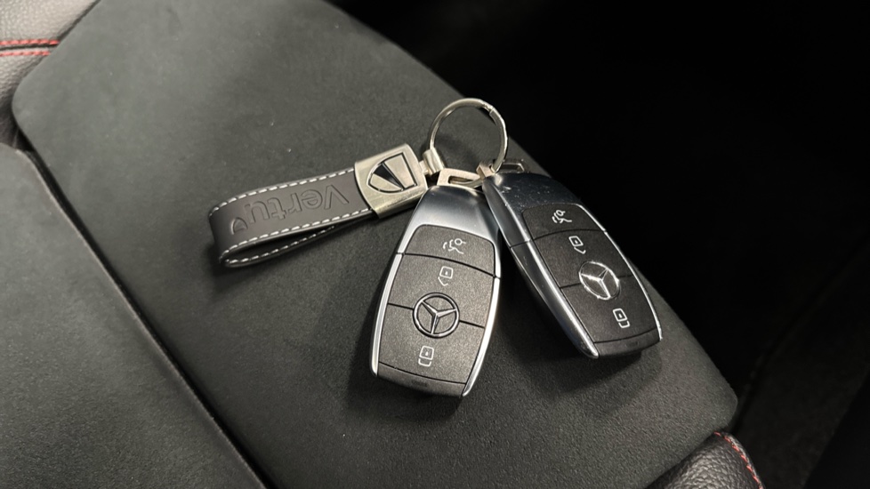 Mercedes-Benz GLB 200d AMG Line Premium Plus 5dr 8G-Tronic Diesel Estate - Image 20