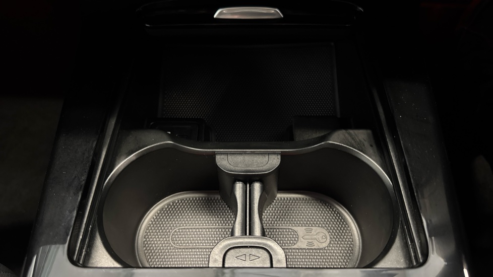 Mercedes-Benz A-Class A200 AMG Line Premium Plus Night Edition 5dr Auto Petrol Hatchback - Image 35