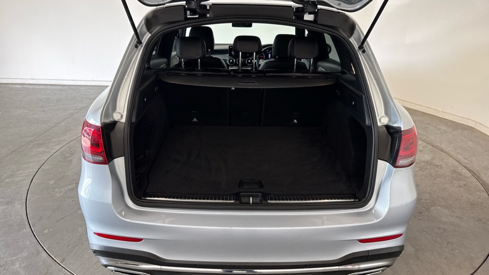Mercedes-Benz GLC 220d 4Matic AMG Line 5dr 9G-Tronic Diesel Estate - Image 4