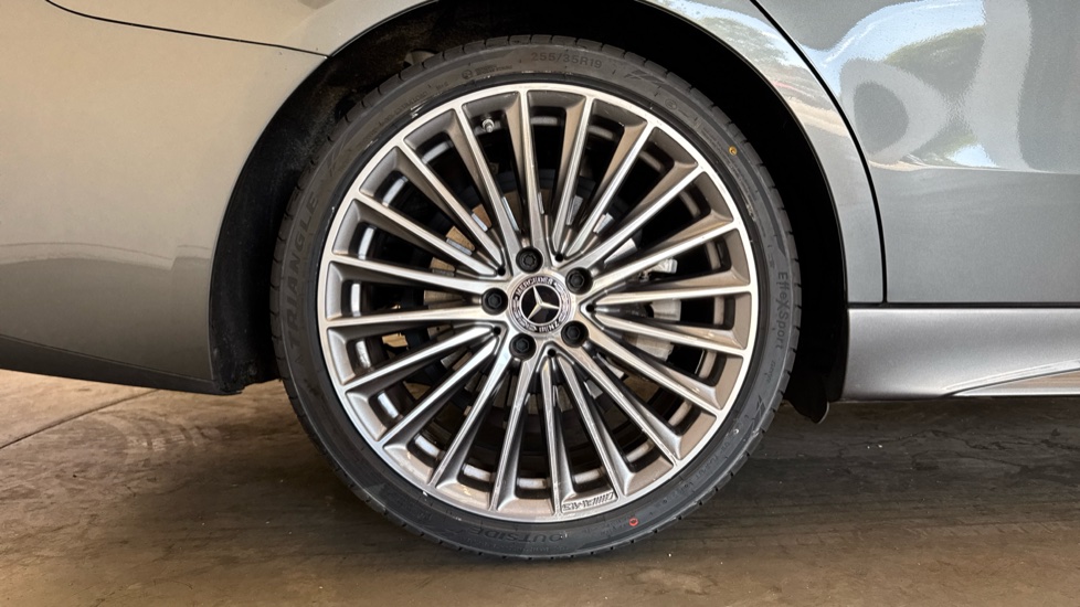 Mercedes-Benz C-Class C200 AMG Line Premium 5dr 9G-Tronic Petrol Estate - Image 7