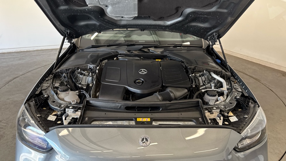 Mercedes-Benz C-Class C200 AMG Line Premium 5dr 9G-Tronic Petrol Estate - Image 8