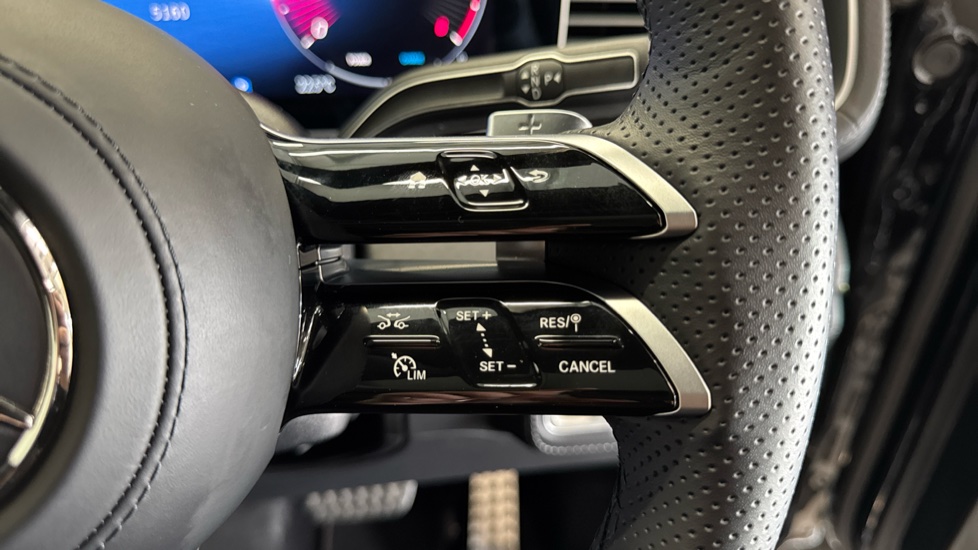 Mercedes-Benz GLS 450d 4Matic AMG Line Premium + 5dr 9G-Tronic Diesel Estate - Image 30