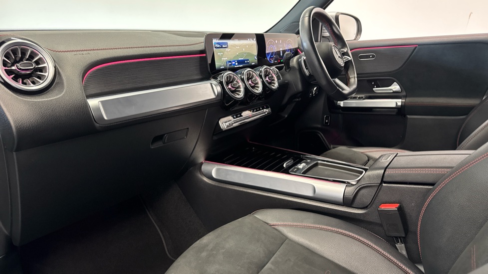 Mercedes-Benz Eqb 250+ 140kW AMG Line Premium 70.5kWh 5dr Auto Electric Estate - Image 9