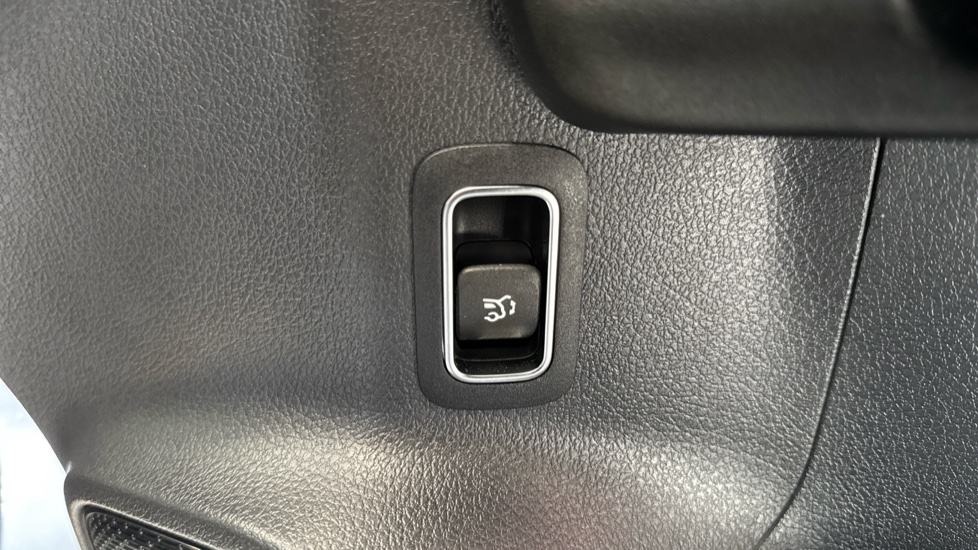 Mercedes-Benz Eqb 250+ 140kW AMG Line Premium 70.5kWh 5dr Auto Electric Estate - Image 27
