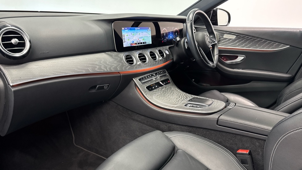 Mercedes-Benz E-Class E300de AMG Line Night Edition Prem+ 5dr 9G-Tronic Estate - Image 9