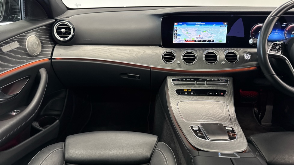 Mercedes-Benz E-Class E300de AMG Line Night Edition Prem+ 5dr 9G-Tronic Estate - Image 14