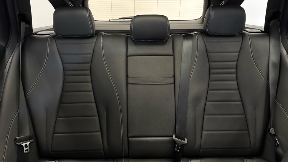 Mercedes-Benz E-Class E300de AMG Line Night Edition Prem+ 5dr 9G-Tronic Estate - Image 15