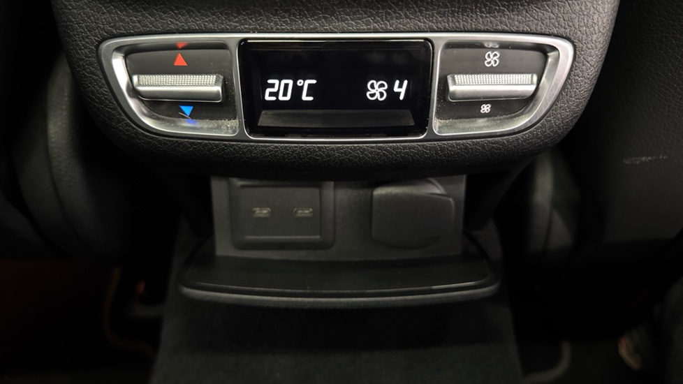 Mercedes-Benz E-Class E300de AMG Line Night Edition Prem+ 5dr 9G-Tronic Estate - Image 21