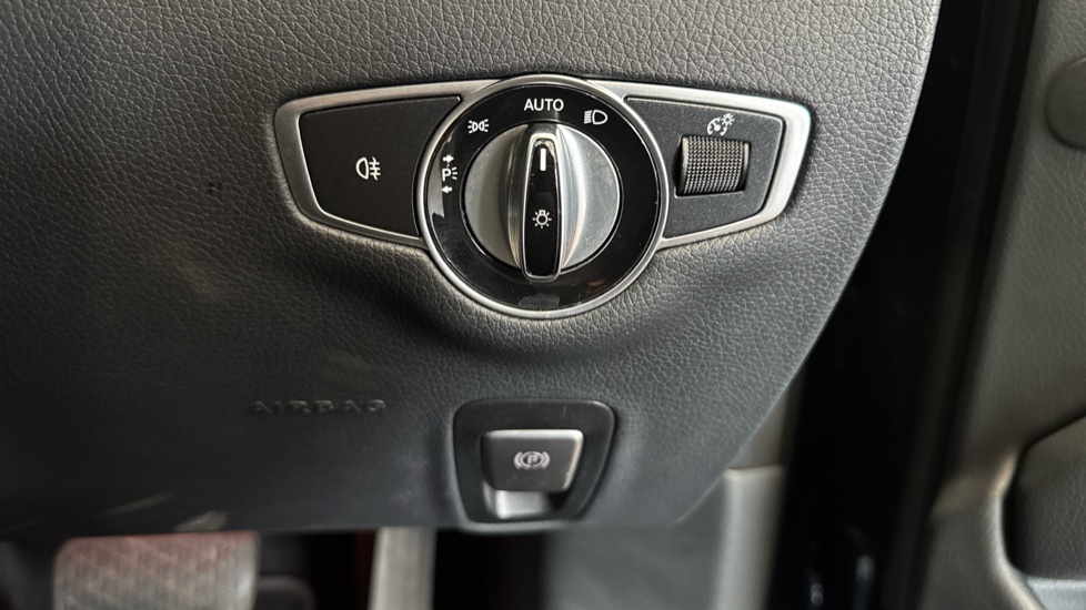 Mercedes-Benz E-Class E300de AMG Line Night Edition Prem+ 5dr 9G-Tronic Estate - Image 30