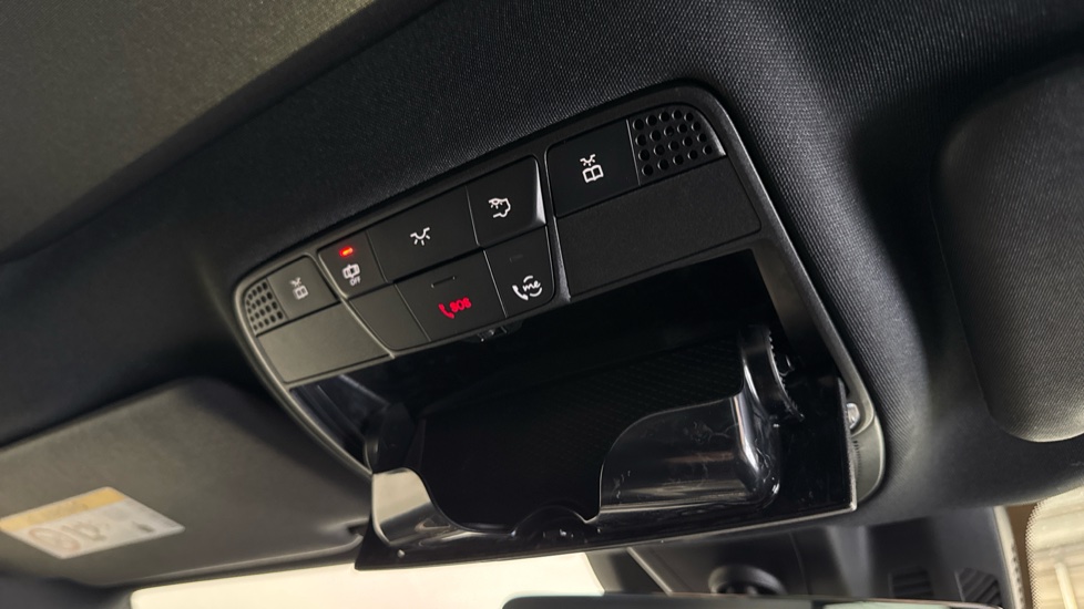 Mercedes-Benz E-Class E300de AMG Line Night Edition Prem+ 5dr 9G-Tronic Estate - Image 39