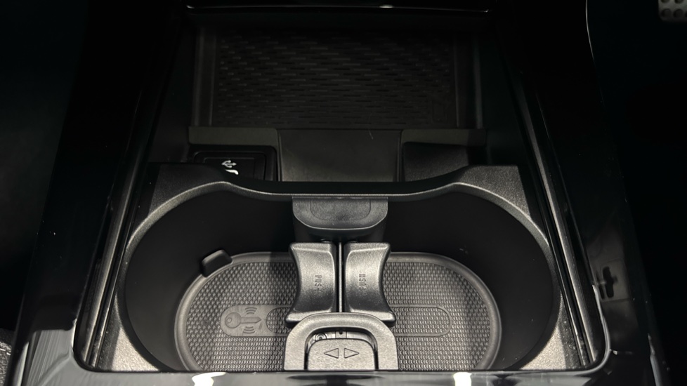 Mercedes-Benz A-Class A180 AMG Line Premium Plus 5dr Auto Petrol Hatchback - Image 34