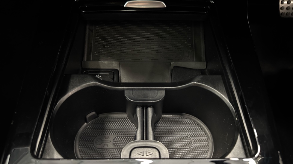 Mercedes-Benz CLA 200 AMG Line Premium Plus 4dr Tip Auto Petrol Saloon - Image 34