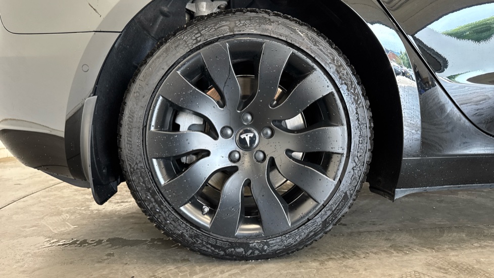 Tesla Model 3 Long Range AWD 4dr Auto Electric Saloon - Image 7