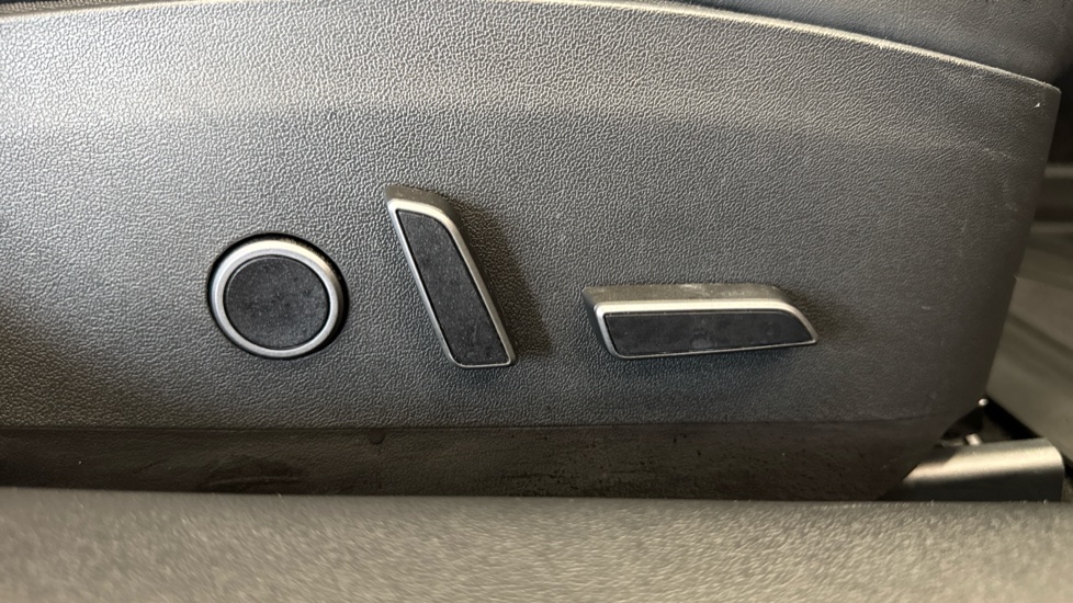 Tesla Model 3 Long Range AWD 4dr Auto Electric Saloon - Image 25