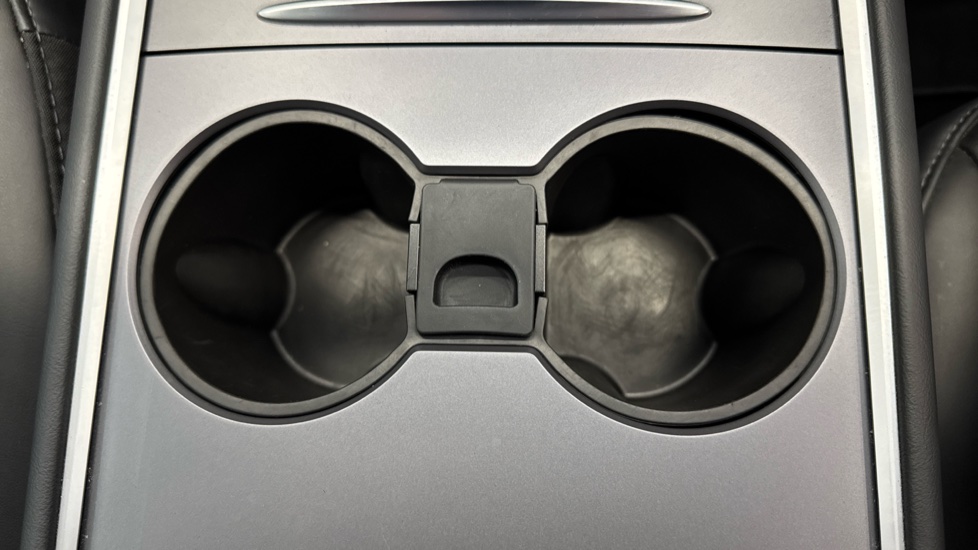 Tesla Model 3 Long Range AWD 4dr Auto Electric Saloon - Image 31
