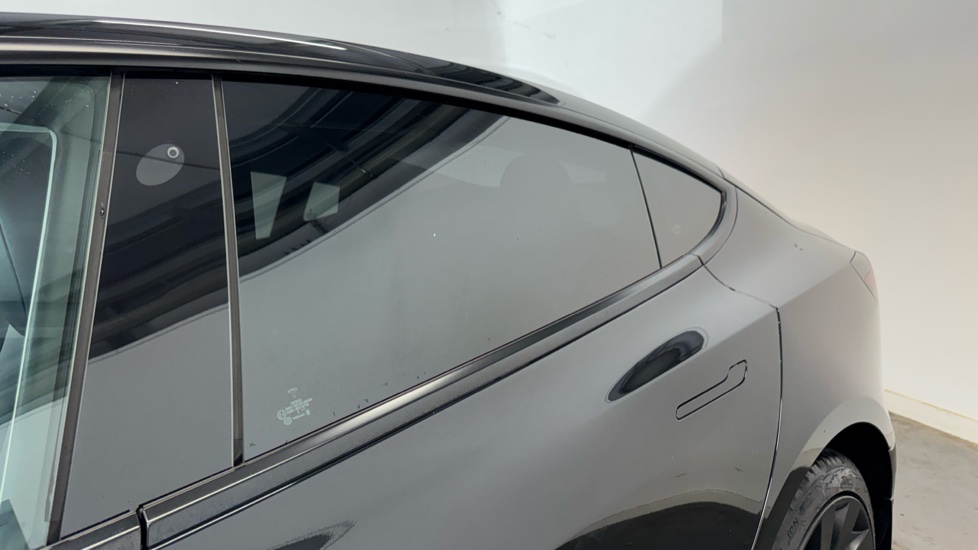 Tesla Model 3 Long Range AWD 4dr Auto Electric Saloon - Image 43