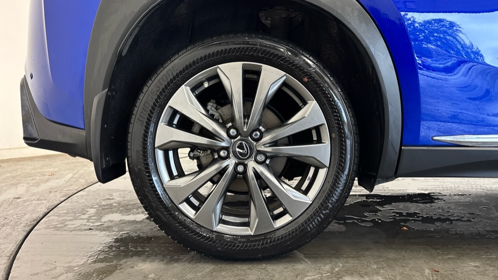 Lexus UX 250h 2.0 F-Sport Design 5dr CVT Hybrid Hatchback - Image 7