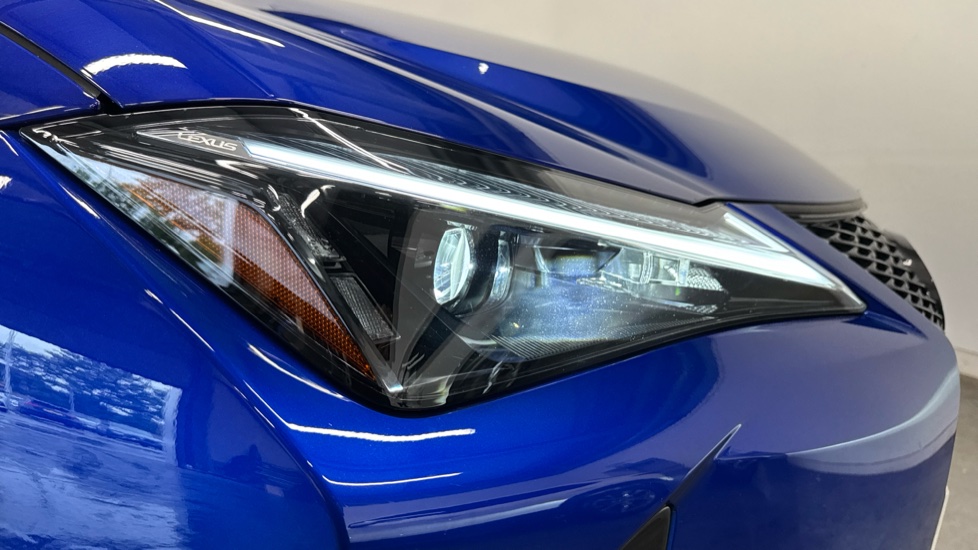 Lexus UX 250h 2.0 F-Sport Design 5dr CVT Hybrid Hatchback - Image 43