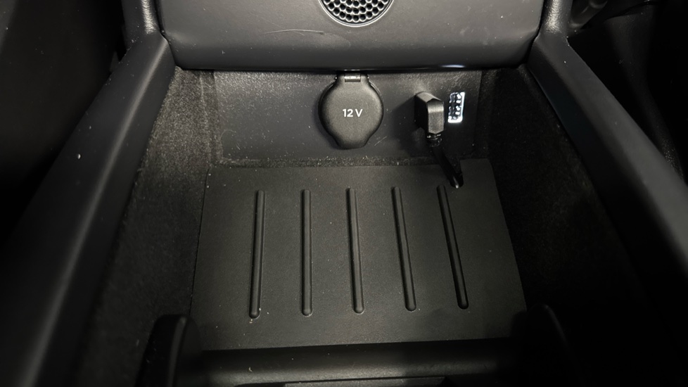 Tesla Model X Performance Ludicrous AWD 5dr Auto [6 Seat] Electric Hatchback - Image 30