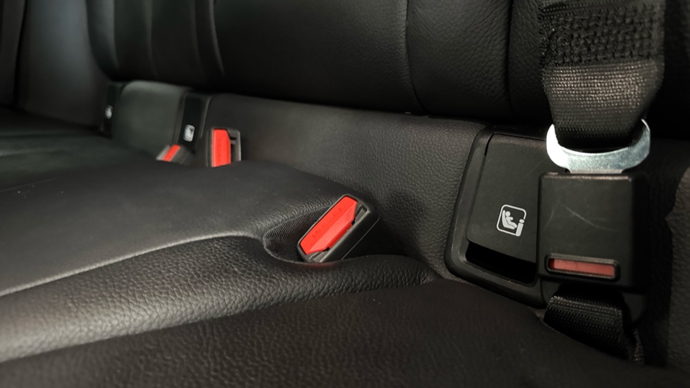 BMW 2 Series 218i M Sport 4dr DCT Petrol Saloon - Image 17