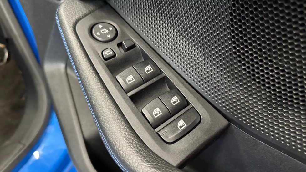 BMW 2 Series 218i M Sport 4dr DCT Petrol Saloon - Image 26
