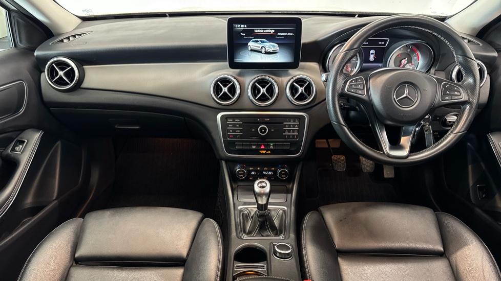 Mercedes-Benz GLA 200 Sport 5dr Petrol Hatchback - Image 10