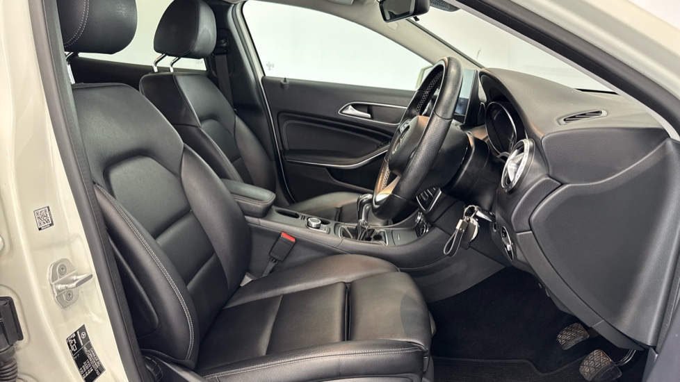 Mercedes-Benz GLA 200 Sport 5dr Petrol Hatchback - Image 26