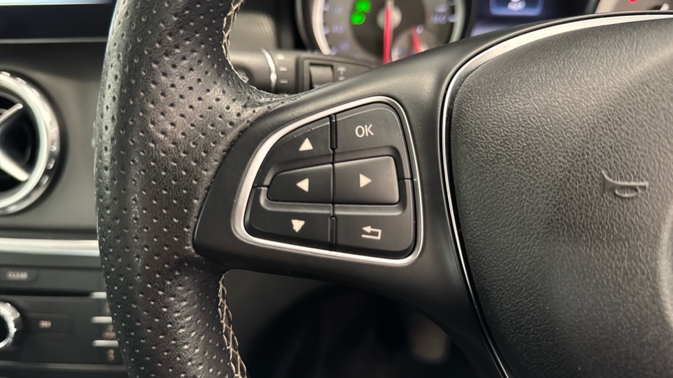 Mercedes-Benz GLA 200 Sport 5dr Petrol Hatchback - Image 28