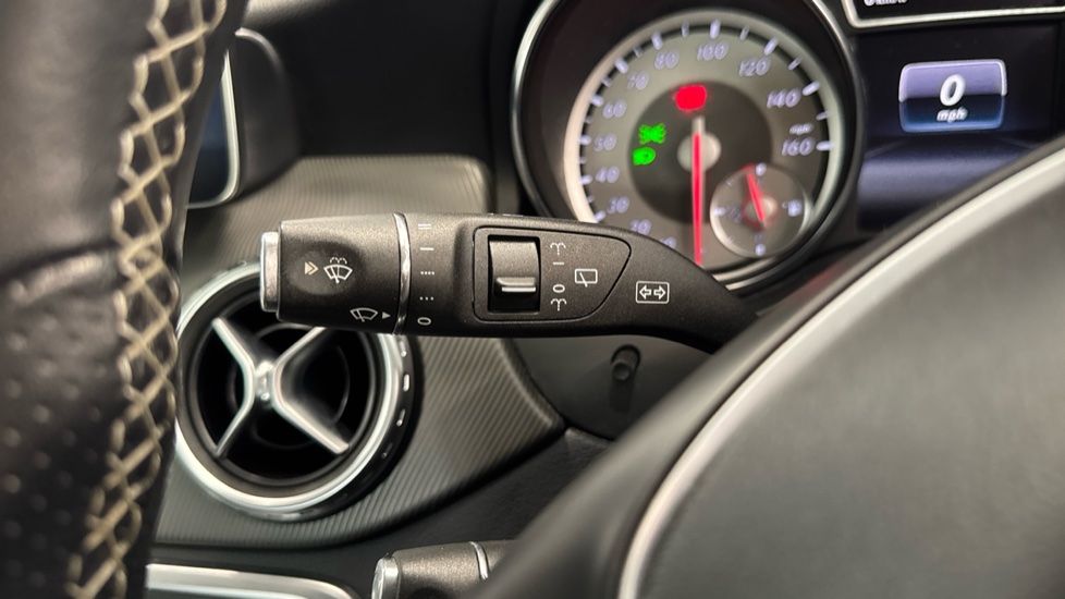 Mercedes-Benz GLA 200 Sport 5dr Petrol Hatchback - Image 30