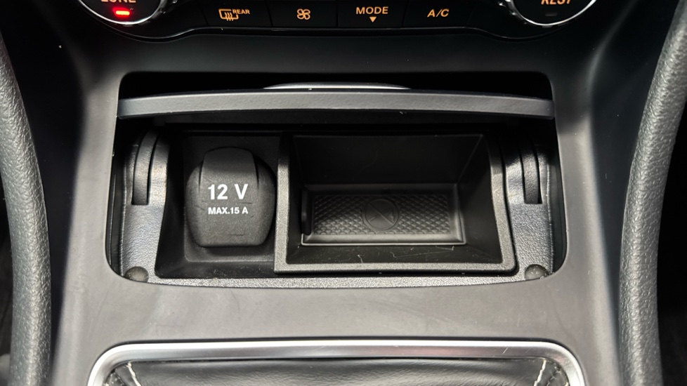 Mercedes-Benz GLA 200 Sport 5dr Petrol Hatchback - Image 34