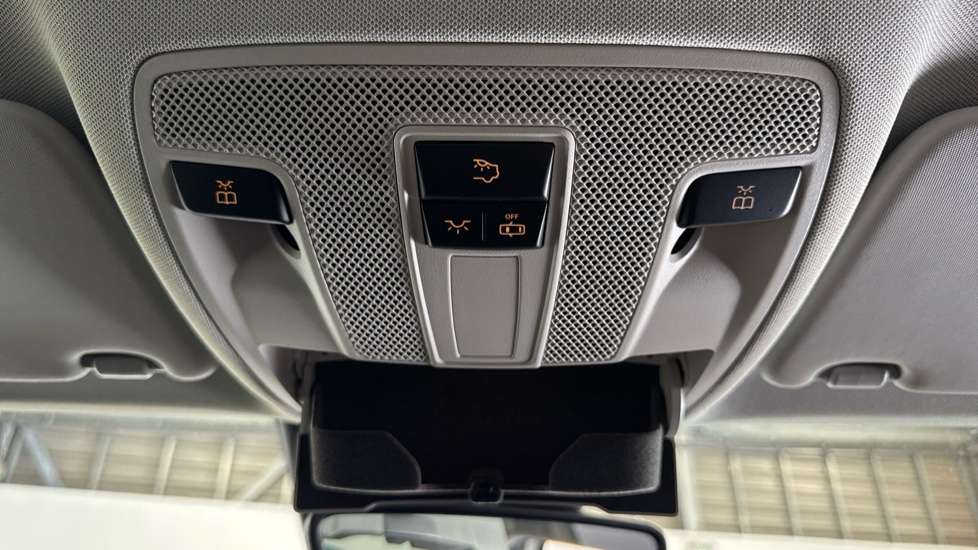 Mercedes-Benz GLA 200 Sport 5dr Petrol Hatchback - Image 38