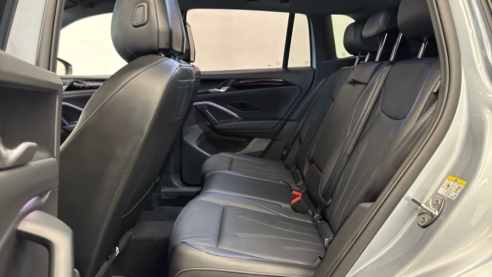 Volkswagen Tiguan 1.5 TSI eHybrid R-Line 5dr DSG Estate - Image 16