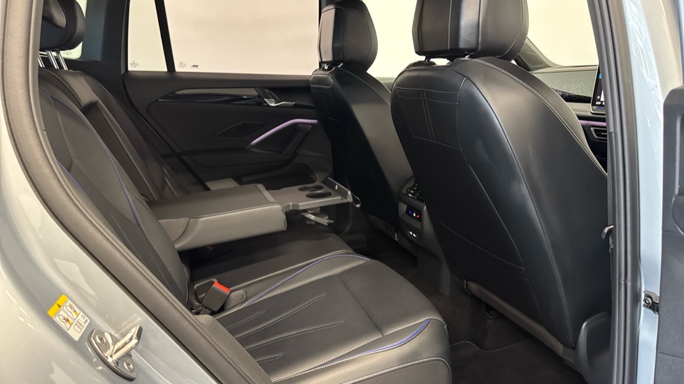 Volkswagen Tiguan 1.5 TSI eHybrid R-Line 5dr DSG Estate - Image 23