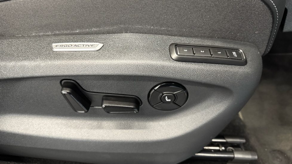 Volkswagen Tiguan 1.5 TSI eHybrid R-Line 5dr DSG Estate - Image 28