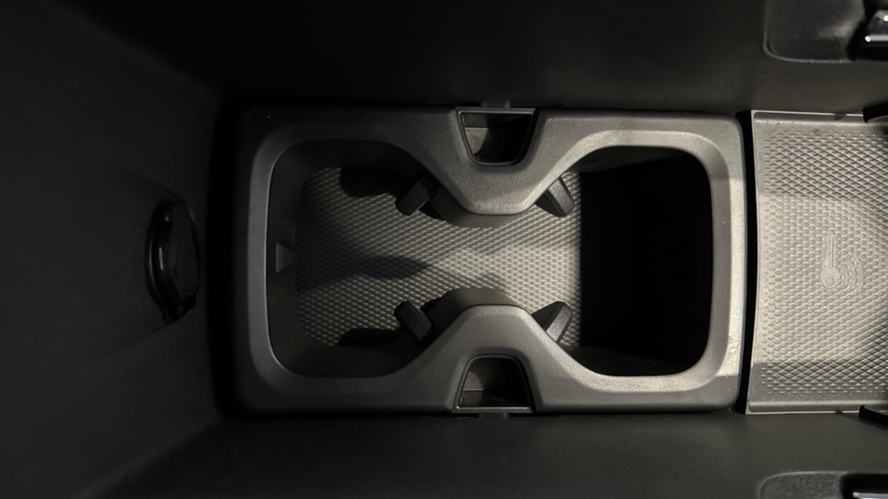 Volkswagen Tiguan 1.5 TSI eHybrid R-Line 5dr DSG Estate - Image 37