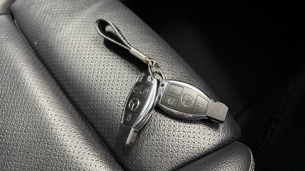 Mercedes-Benz GLC 220d 4Matic AMG Line Premium 5dr 9G-Tronic Diesel Estate - Image 20