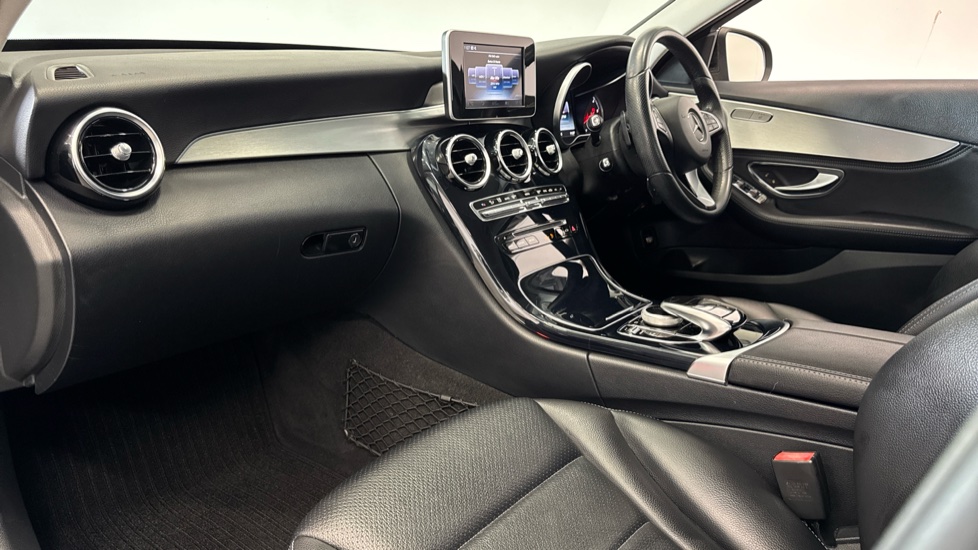 Mercedes-Benz C-Class C220 BlueTEC Sport 4dr Auto Diesel Saloon - Image 9