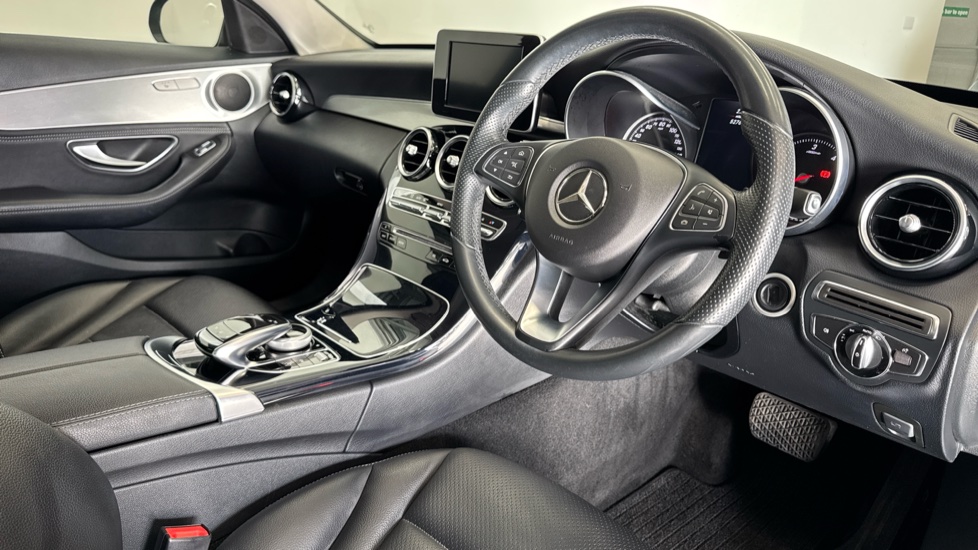 Mercedes-Benz C-Class C220 BlueTEC Sport 4dr Auto Diesel Saloon - Image 11