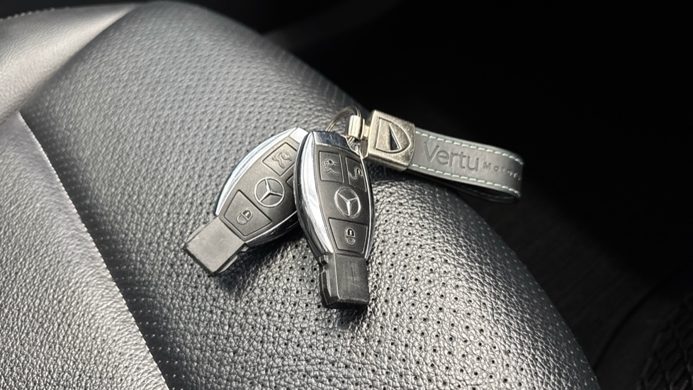 Mercedes-Benz C-Class C220 BlueTEC Sport 4dr Auto Diesel Saloon - Image 20