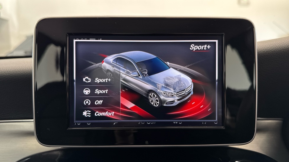 Mercedes-Benz C-Class C220 BlueTEC Sport 4dr Auto Diesel Saloon - Image 40