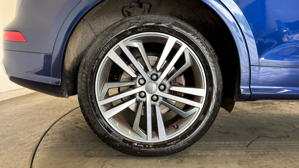 Audi Q5 40 TDI Quattro S Line 5dr S Tronic Diesel Estate - Image 7