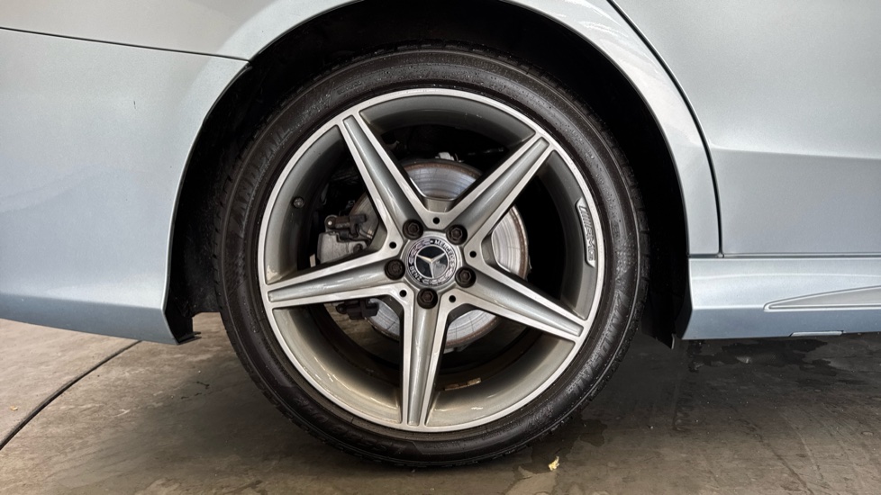 Mercedes-Benz C-Class C220d AMG Line 4dr 9G-Tronic Diesel Saloon - Image 7